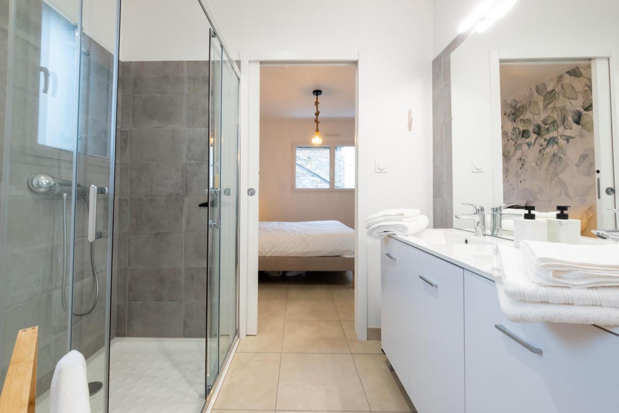 Appart Hotel La Gacilly-Centre Ville-Spa-Parking מראה חיצוני תמונה